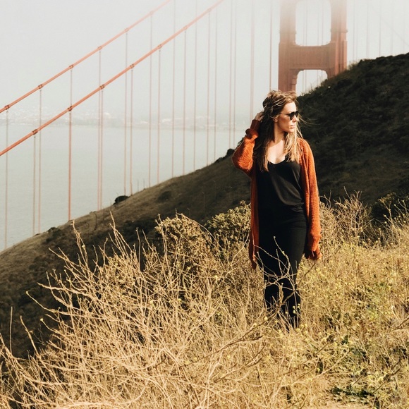 Meet your Posher, Amanda - Picture 1 of 2